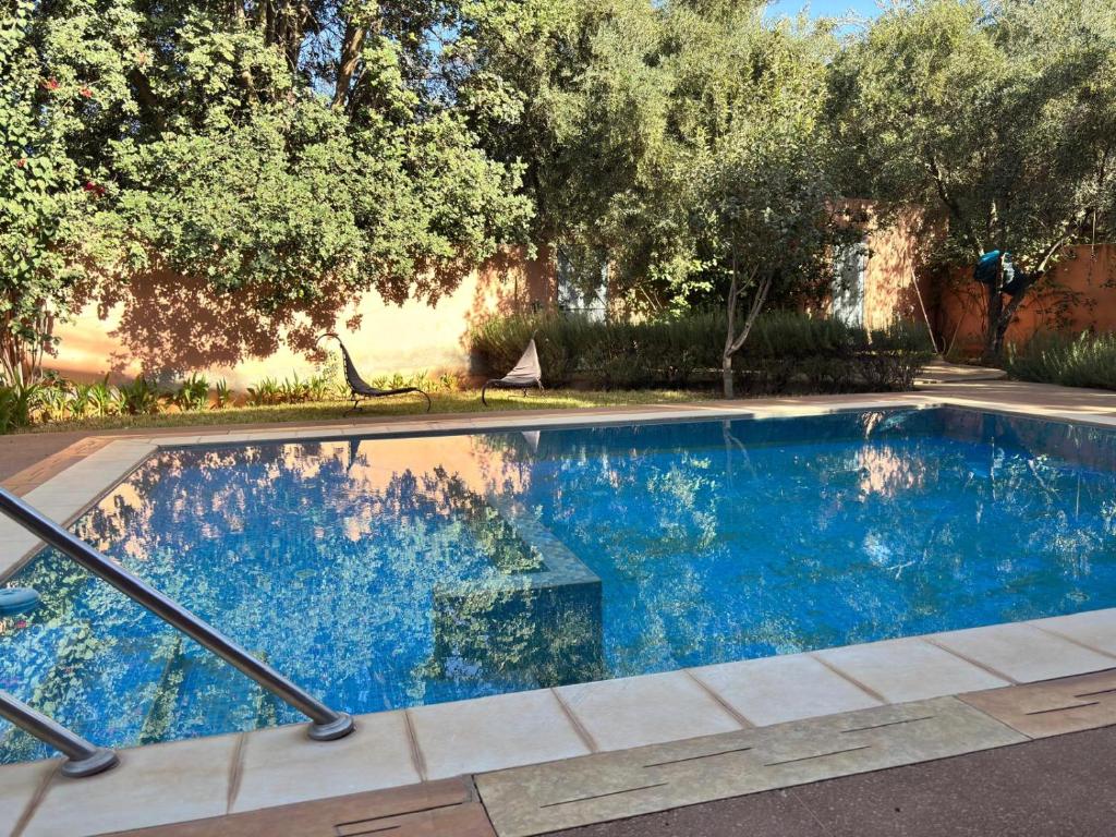 Hồ bơi trong/gần Villa près de marrakech vue sur l'atlas