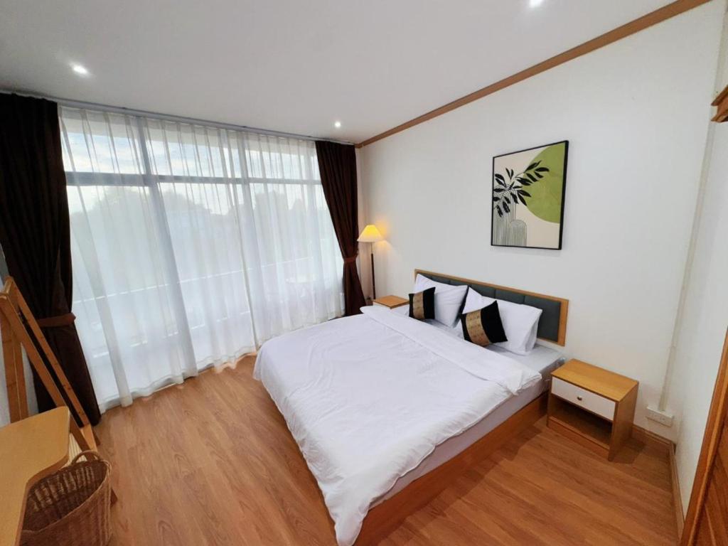 Demi Cafe and Hostel