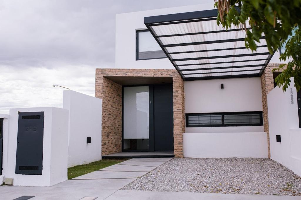 Budova, kde se prázdninový dům nachází