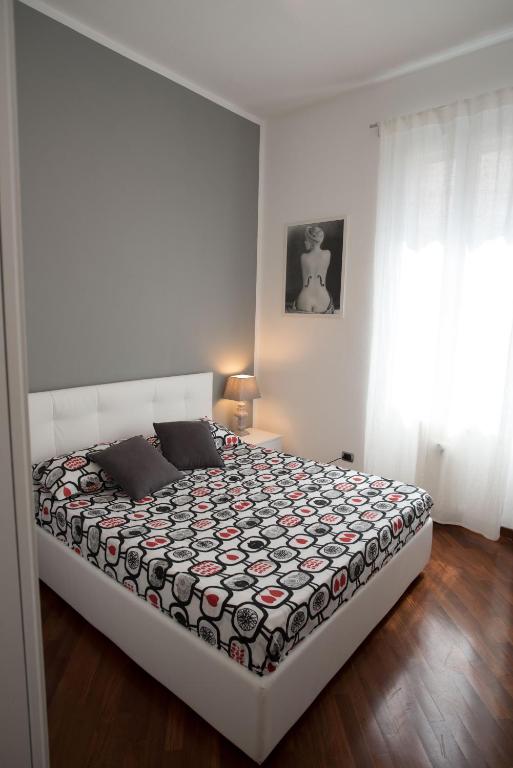 A bed or beds in a room at Maison Étoile