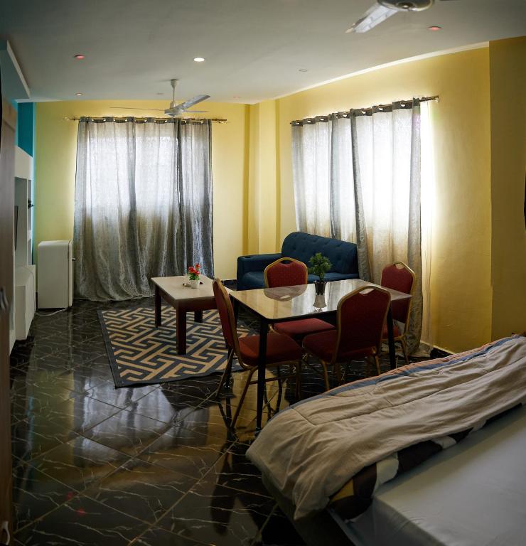 Postel nebo postele na pokoji v ubytování Hebron Apartment