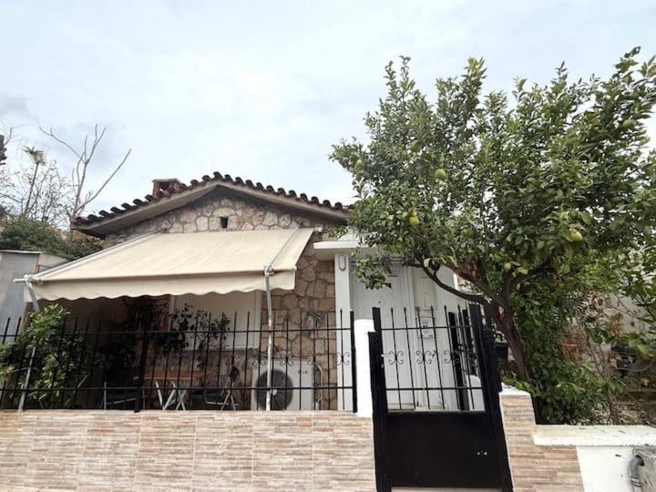 Acropolis Traditional Stoney Retreat