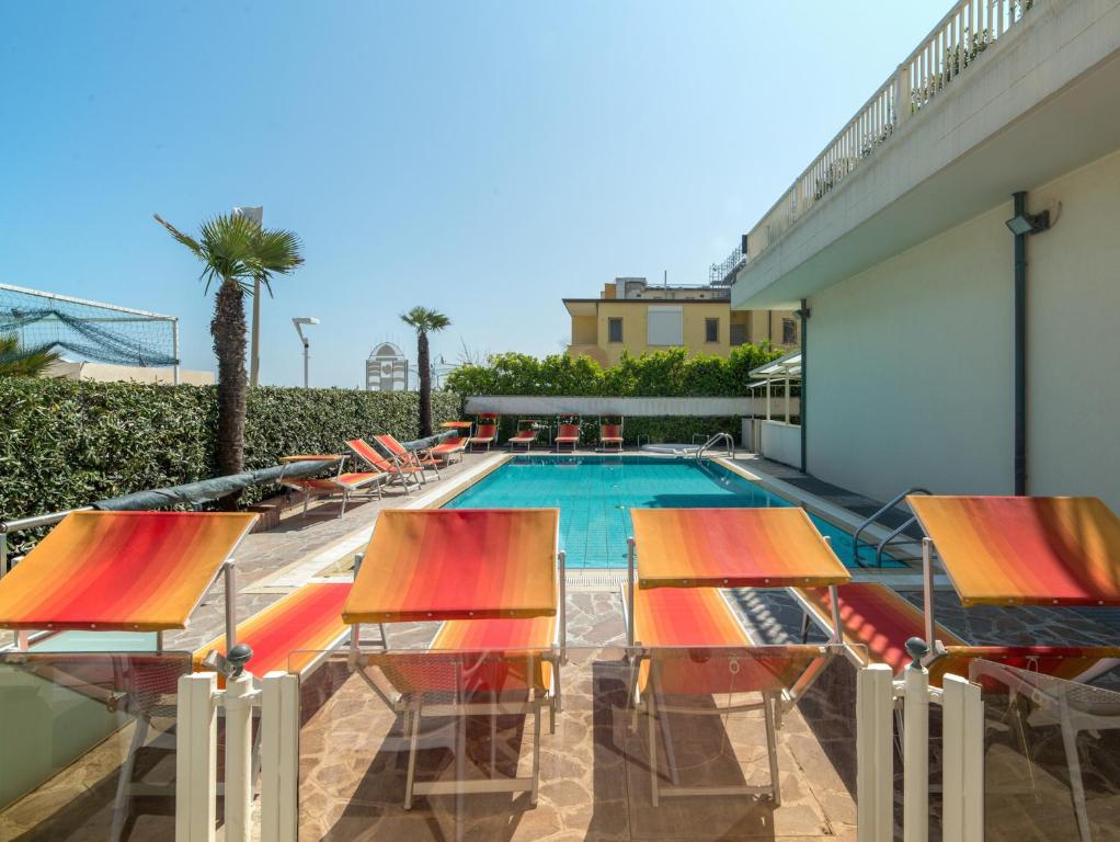 Bazén v ubytování Hotel Gemma nebo v jeho okolí