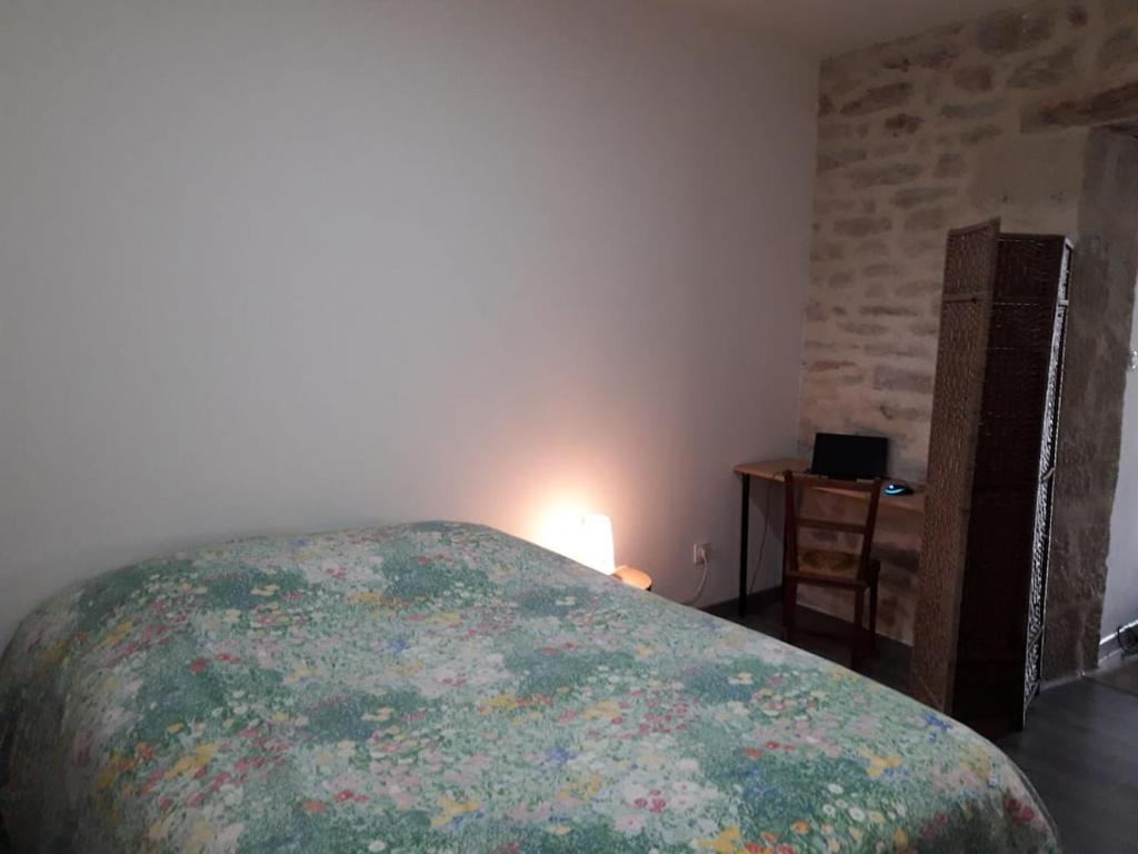 Postel nebo postele na pokoji v ubytování STAYHOME BZH - Cœur du Finistère