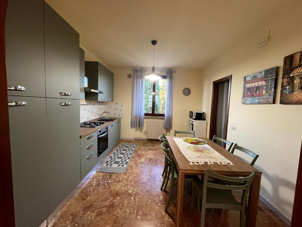 Η κουζίνα ή μικρή κουζίνα στο Belvedere House Peccioli