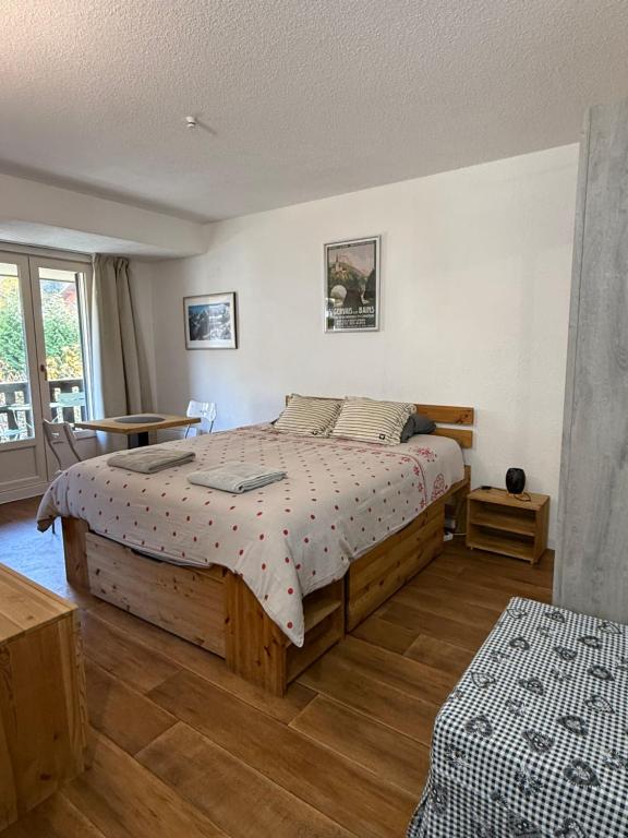 Ένα ή περισσότερα κρεβάτια σε δωμάτιο στο La Comtesse