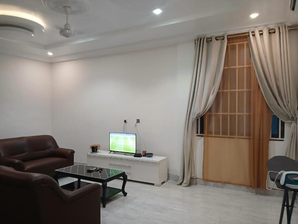 Μια τηλεόραση ή/και κέντρο ψυχαγωγίας στο The DomeApp Apartment