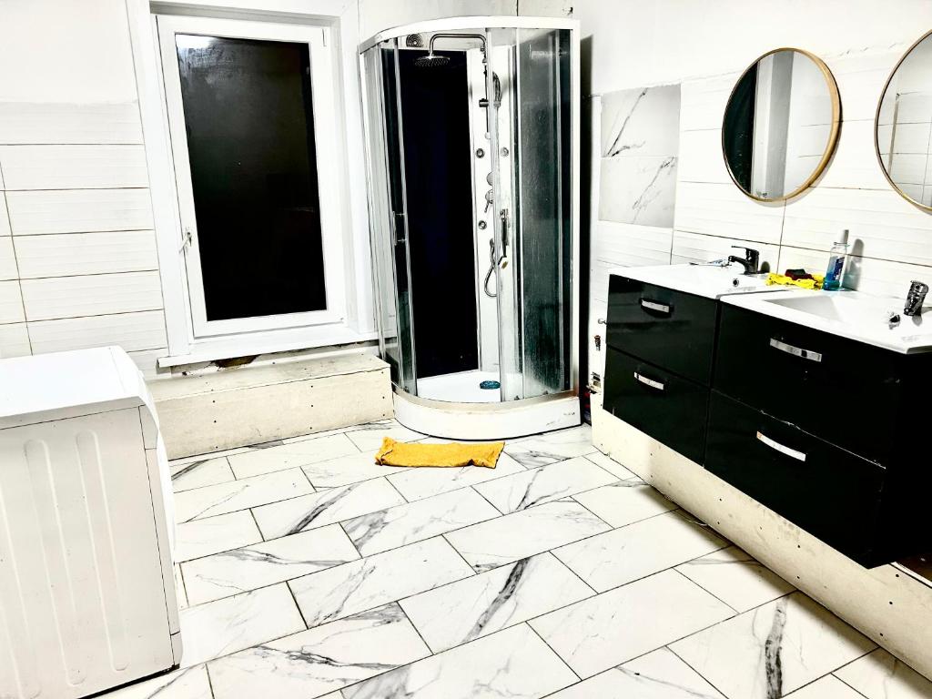 Ένα μπάνιο στο Christalsuite