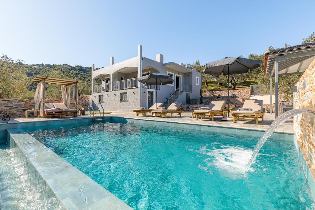 Πισίνα στο ή κοντά στο Luxury VILLA RAFAEL