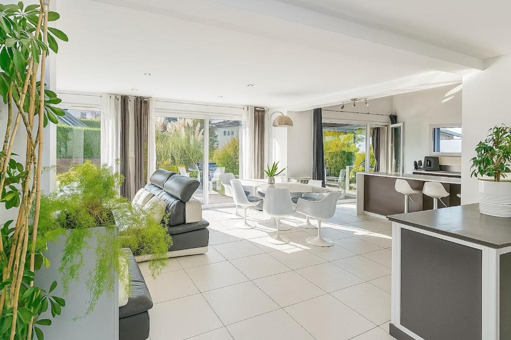 Fotografie z fotogalerie ubytování Architect-designed villa v destinaci Marin