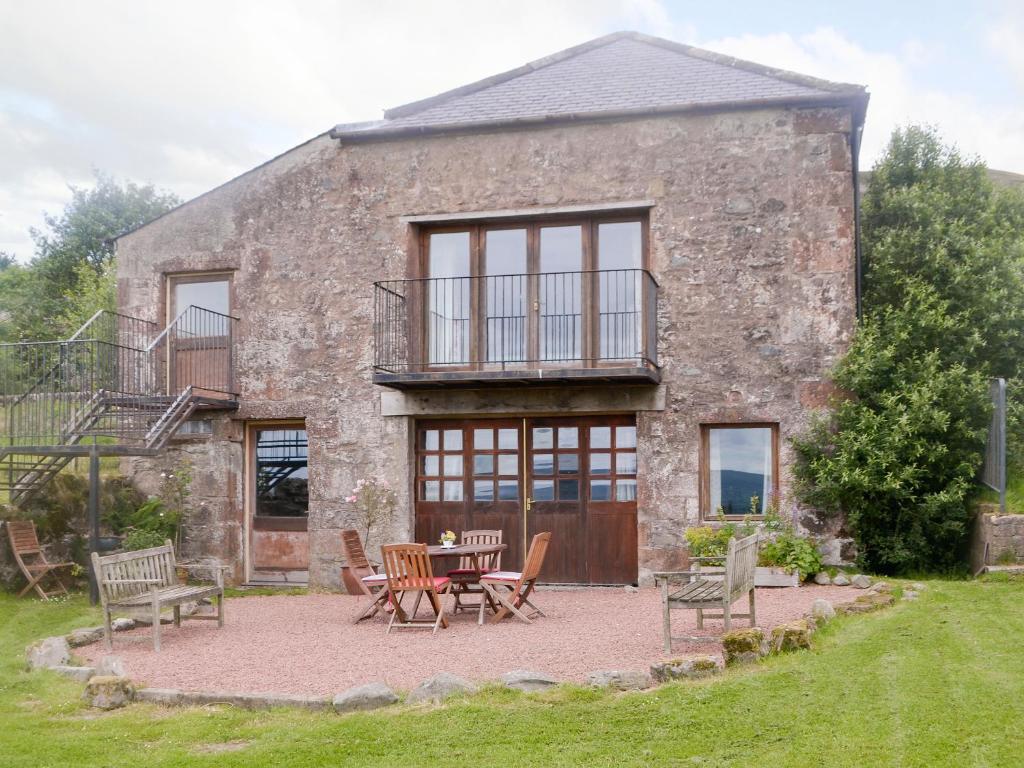 CarronbridgeにあるTownhead Millの石造りの家