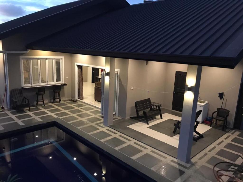 Φωτογραφία από το άλμπουμ του Pool Villa with 3 bedrooms σε Λαμπουάν