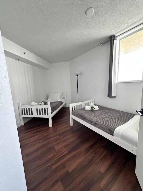 Φωτογραφία από το άλμπουμ του Private bedroom 1 block from Downtown Miami στο Μαϊάμι