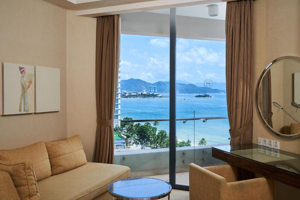 Phòng Premium Deluxe Giường King, Phòng nghỉ lớn hơn, 1 Giường King, Hướng Biển