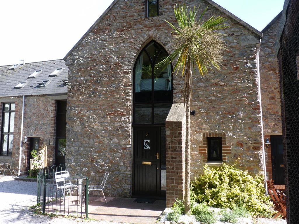 Budova, kde se prázdninový dům nachází