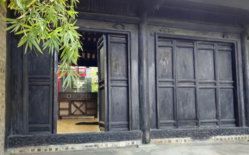 Lực HánhにあるVietnamese Ancient House in Hai Phongのギャラリーの写真