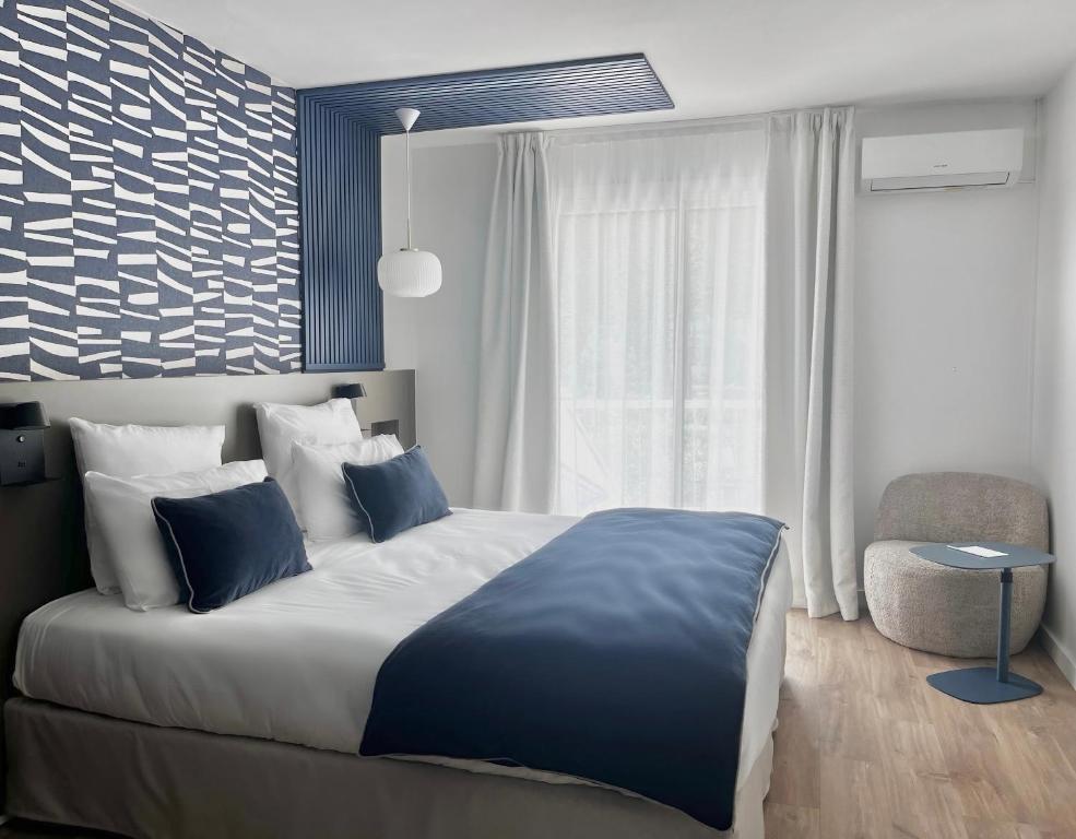 Le Prose Hôtel - Double Room With Balcony