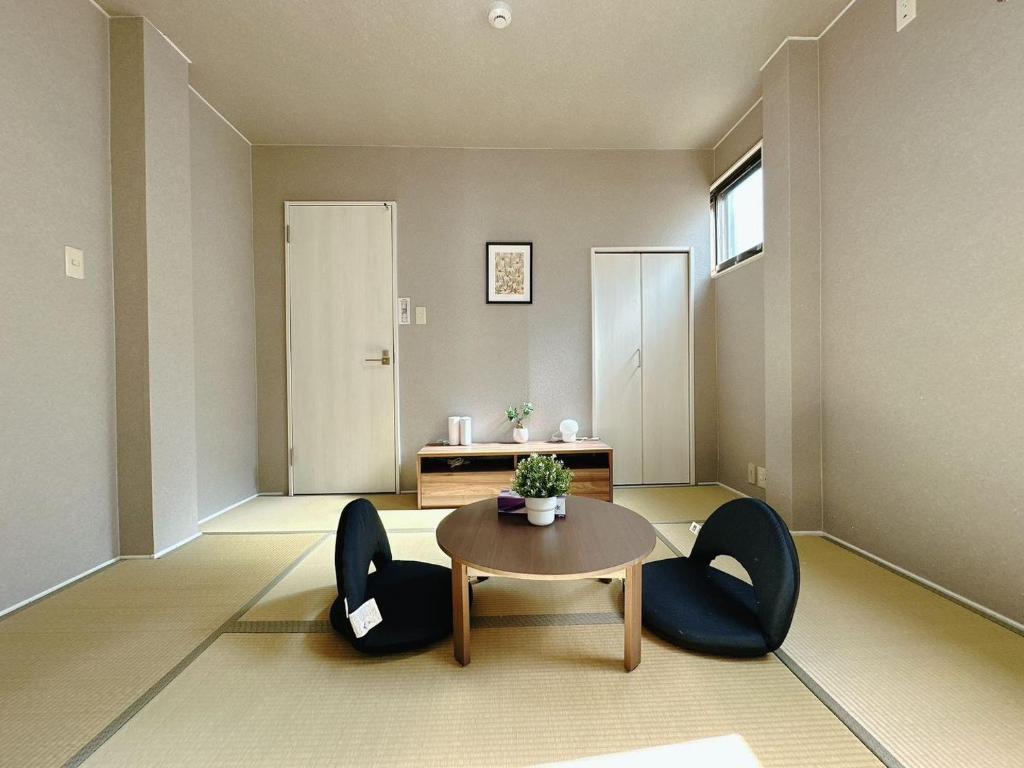 15-minute walk from Shinsaibashi, 6LDK, Japanese-style room, extra-large terrace
