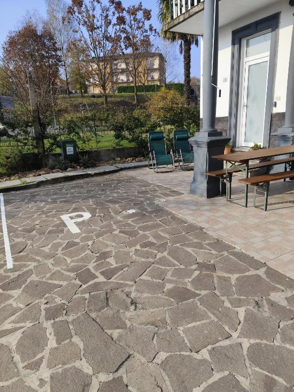 Το κτήριο όπου στεγάζεται  το διαμέρισμα