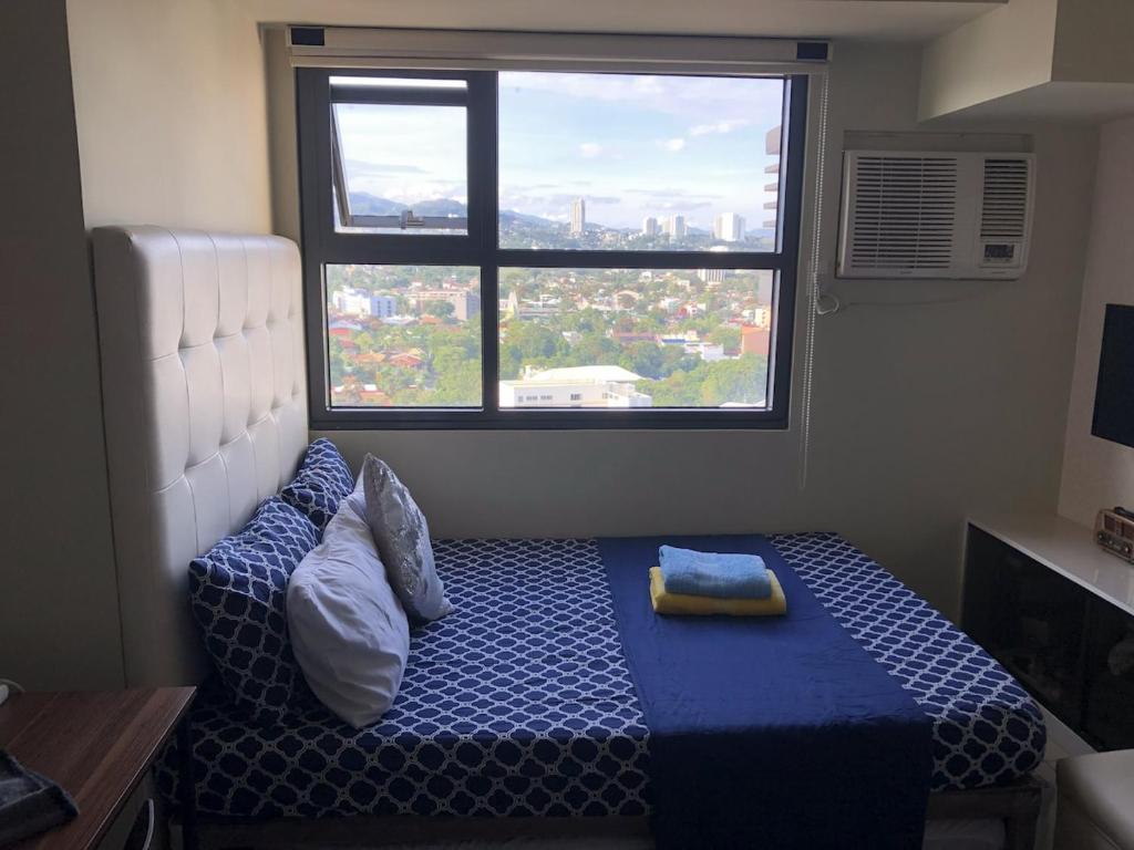 O zonă de relaxare la A Ritzy Condo - a non-smoking condo