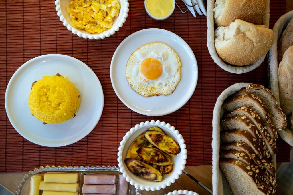 Φαγητό σε αυτό το διαμέρισμα ή κάπου εκεί κοντά