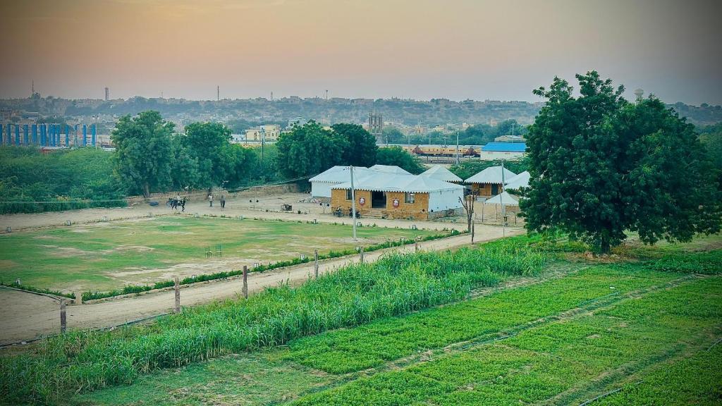 Peisaj natural din apropierea acestui complex