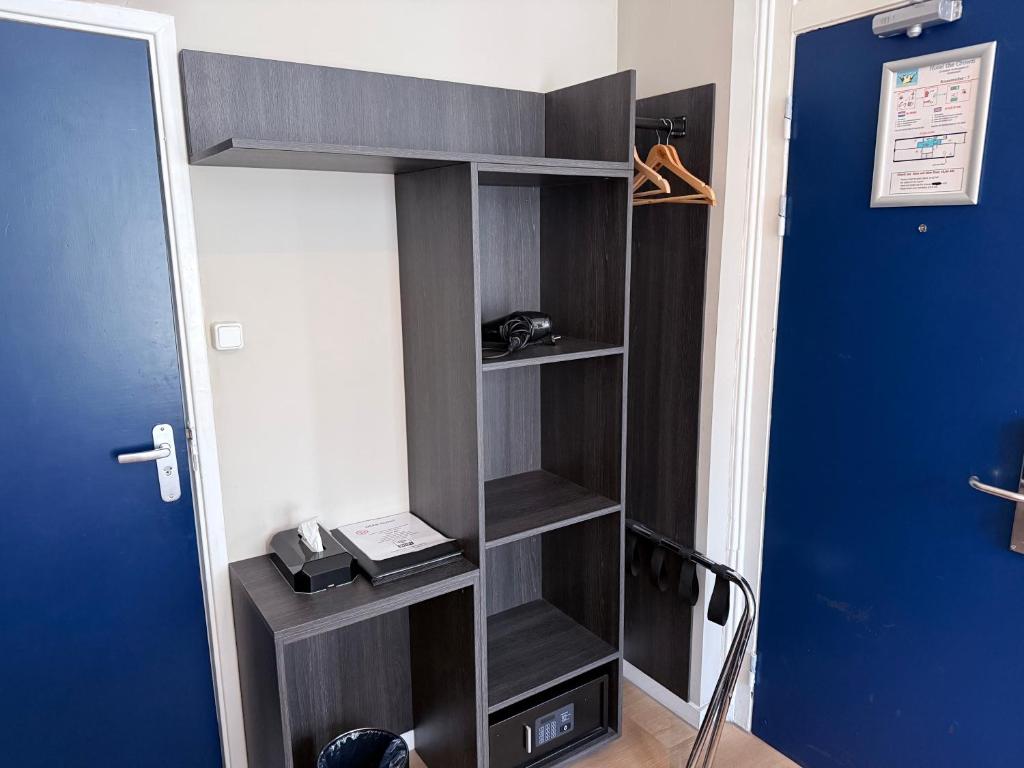 
Twin Room with Private Bathroom

