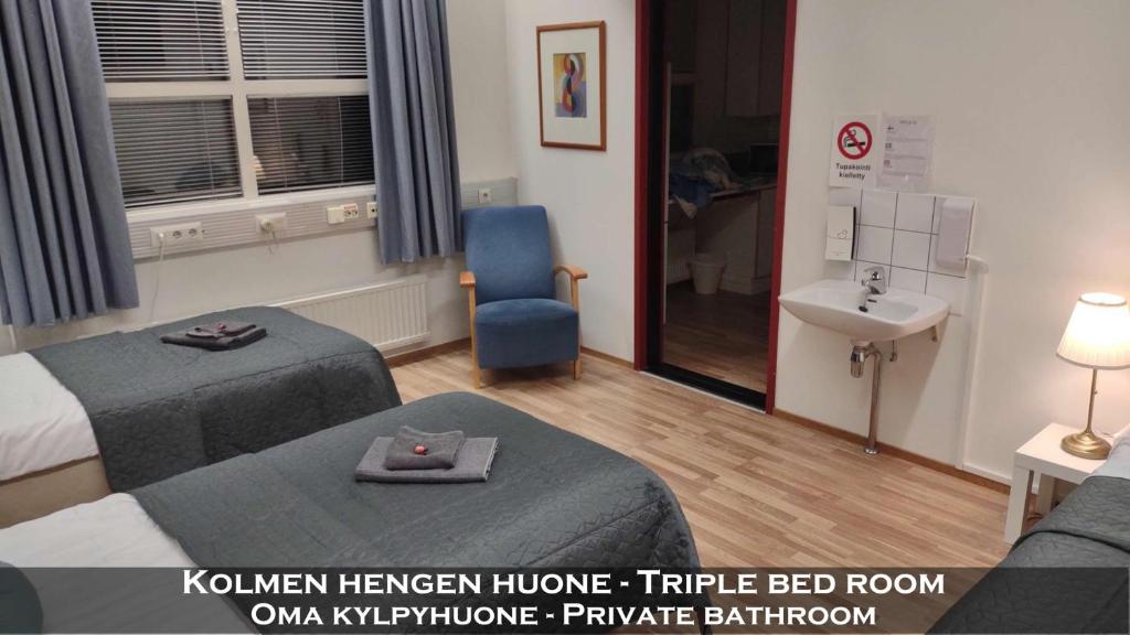 Hotel 24 - Karihaara - Kemi - Habitación Triple Con Baño Privado