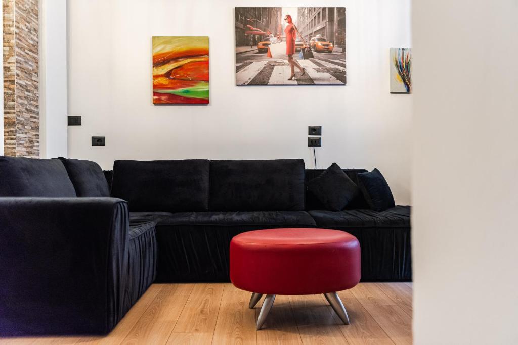 Posezení v ubytování Cozy Condo in Bllok 5 min walk from Central Park