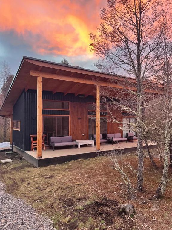 Το κτήριο όπου στεγάζεται  η παραθεριστική κατοικία