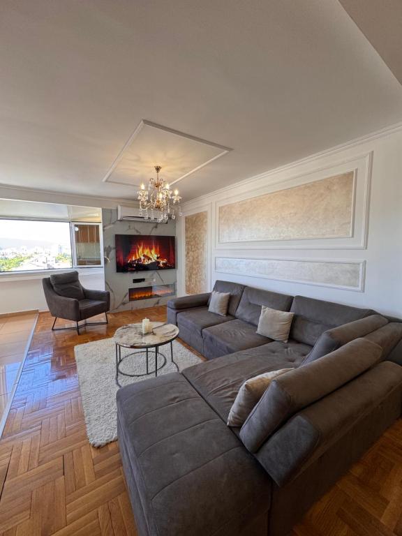 Χώρος καθιστικού στο Stan u strogom centru grada