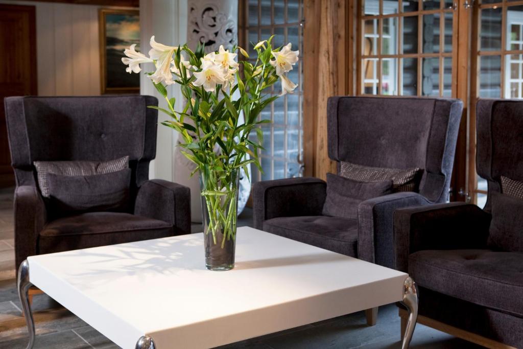 Posezení v ubytování Quality Hotel Leangkollen