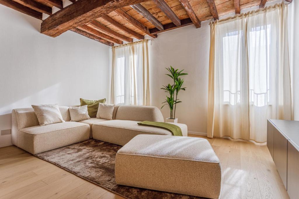 Et opholdsområde på Fumo di Lambrusco - Rua Frati 34 Palace by MoVeBNB