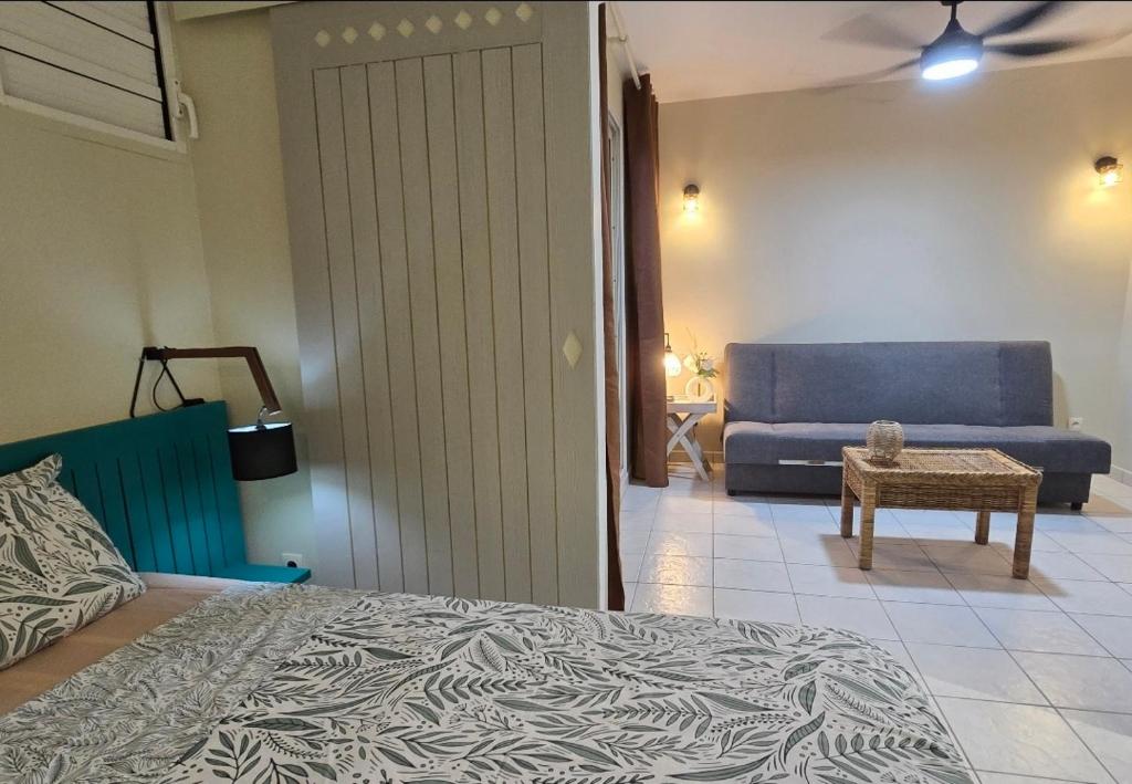 Χώρος καθιστικού στο La baie de GOYAVE