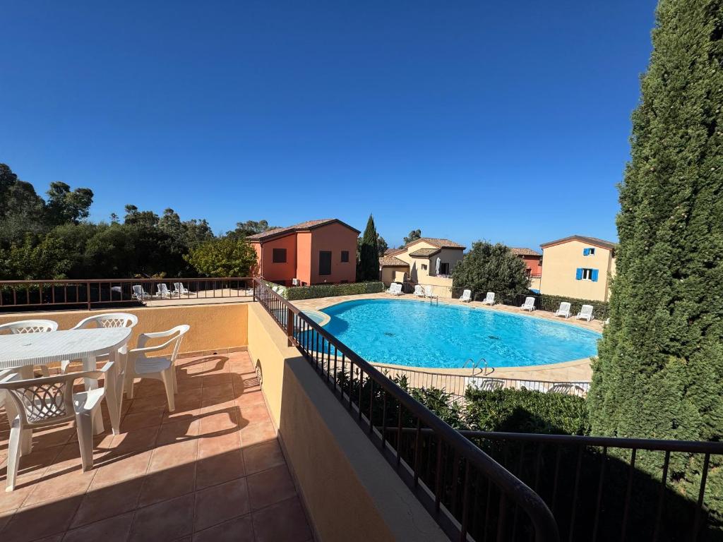 T3 climatisé avec vue piscine