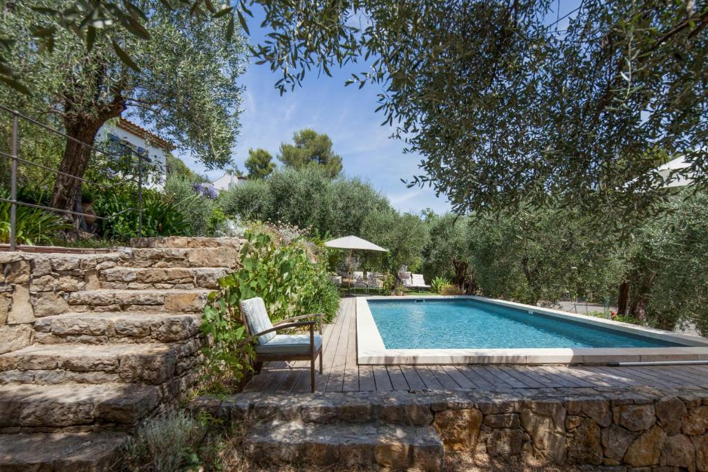 Bazén v ubytování Provençal Villa With Pool In Valbonne nebo v jeho okolí