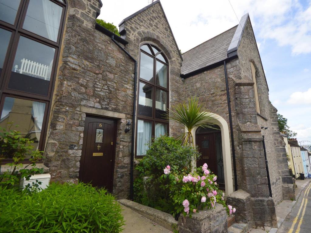 Budova, kde se prázdninový dům nachází