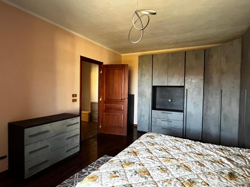 Giường trong phòng chung tại Colline Di Chieri