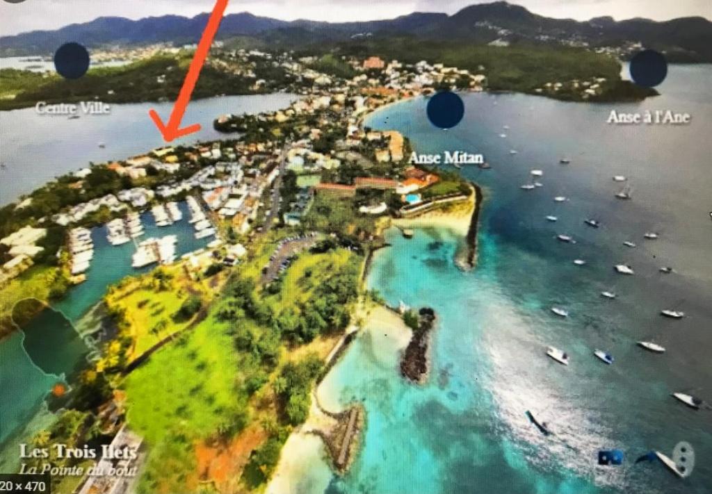 レ・トロワ・イレにあるGrand F2 luxe 3 mn plage avec jardin pointe du boutの赤矢島地図