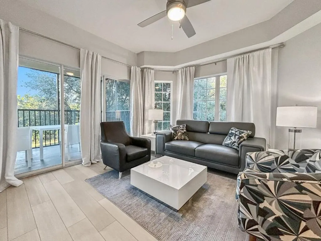 Family-Friendly 3-Bedroom Condo for 6 and 5 min to Disney