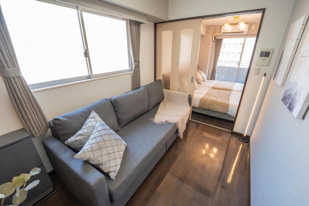 Χώρος καθιστικού στο Mell-Theater鈍色の風