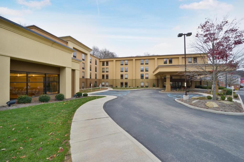 Hampton Inn Pittsburgh McKnight Rd