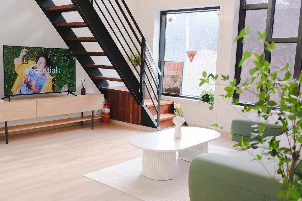 Φωτογραφία από το άλμπουμ του Gangdong Family House, The Gangdong Villa σε Samgong-ni