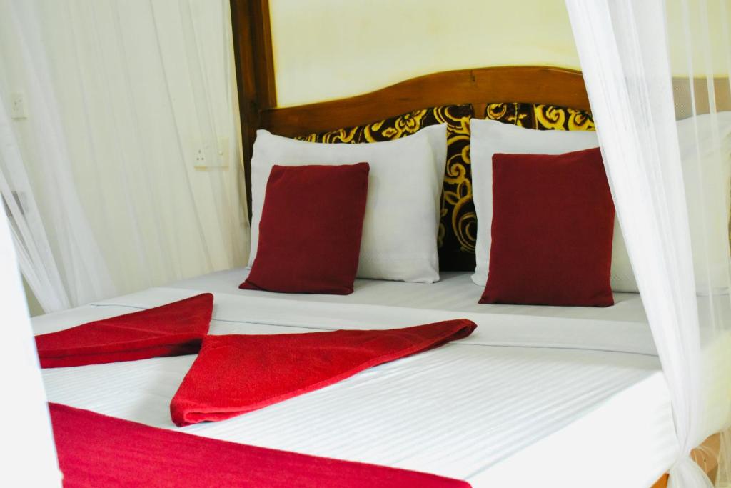 Green Hut Nature Resort - 3