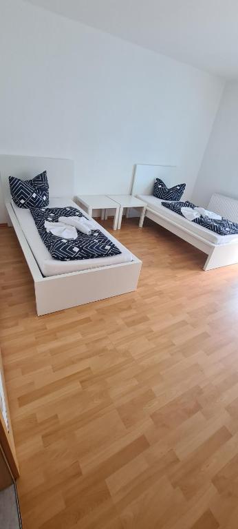Möblierte 3-Zimmer-Wohnung im Herz von Schwandorf IDSAD2 - Apartamento De Dos Dormitorios