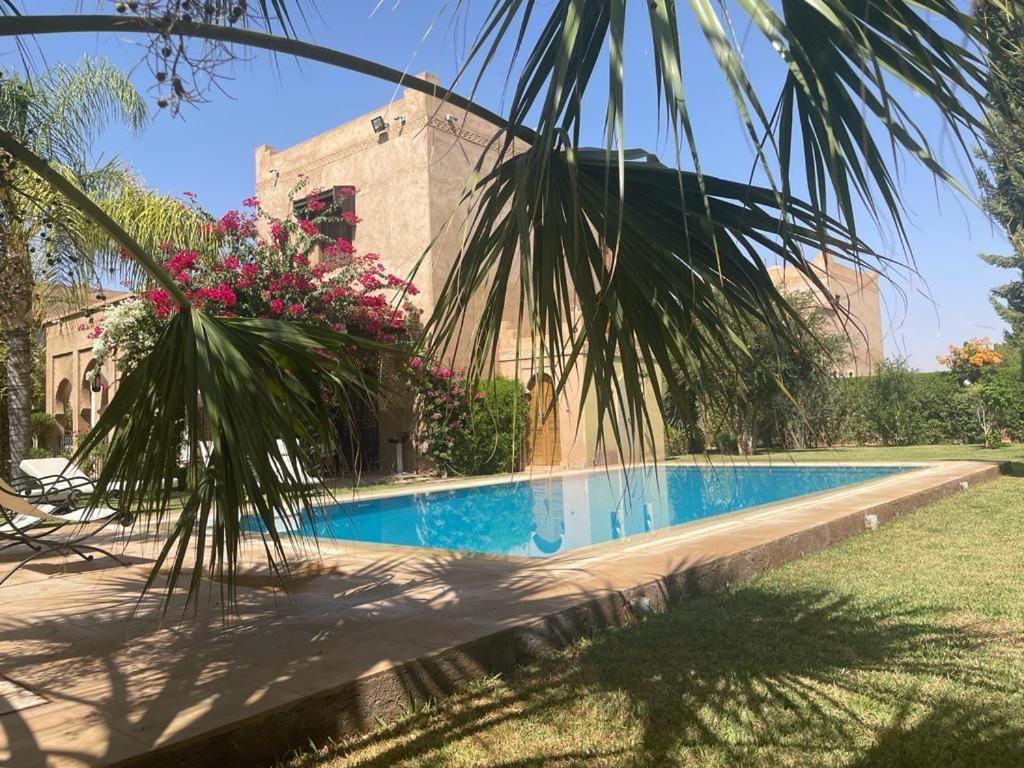 Bazén v ubytování Riad Lalla Rita Marrakech nebo v jeho okolí