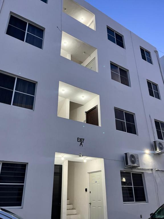 Το κτήριο όπου στεγάζεται  το διαμέρισμα