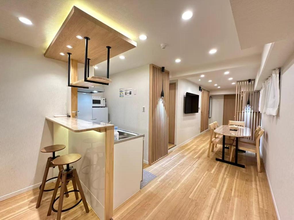 H-Tokyo Simple and Warm Rooms