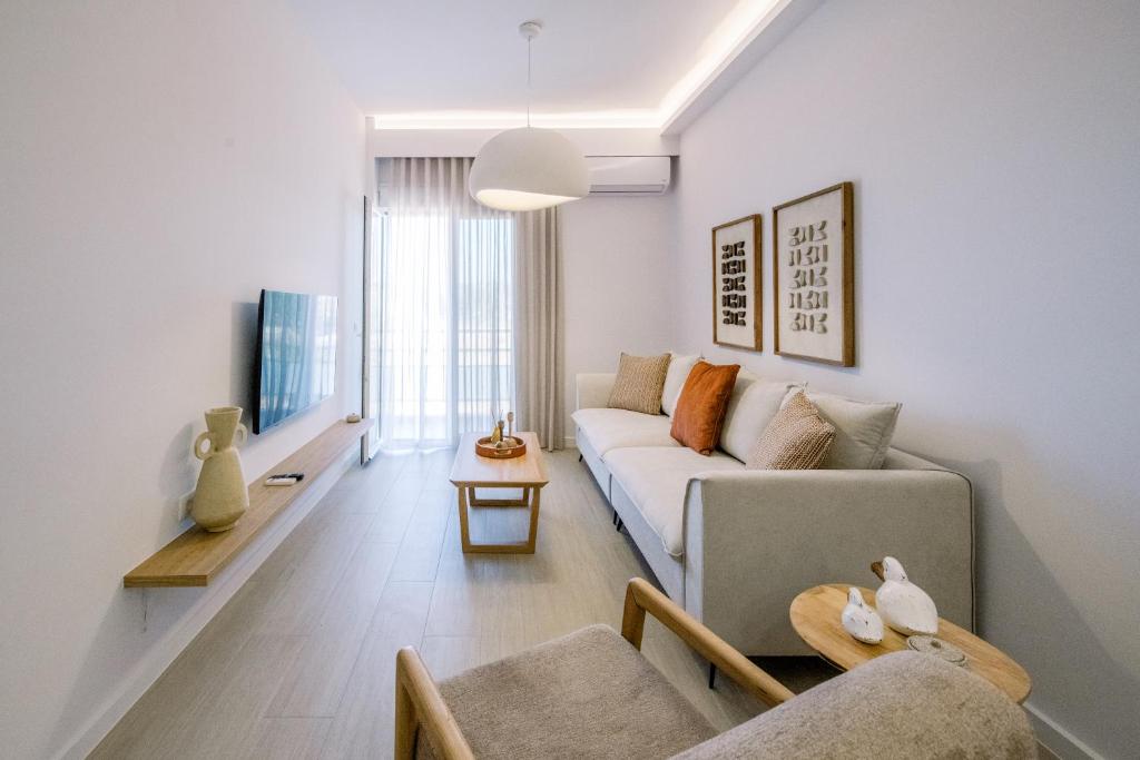 Terra Chic Retreat Suite - 2BR with Parking