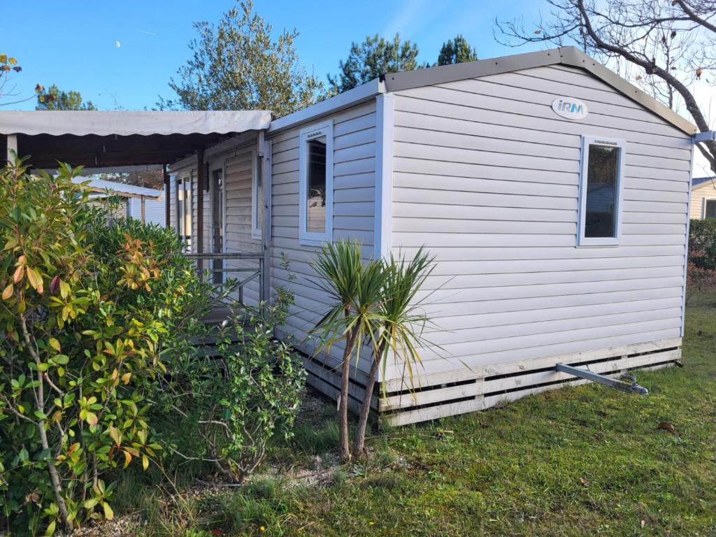 En have udenfor Mobil home G107 Camping les VIGNES Lit-et-Mixe